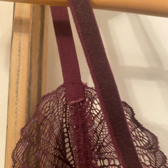 Beautiful lace Bralette - Picture 5 of 7